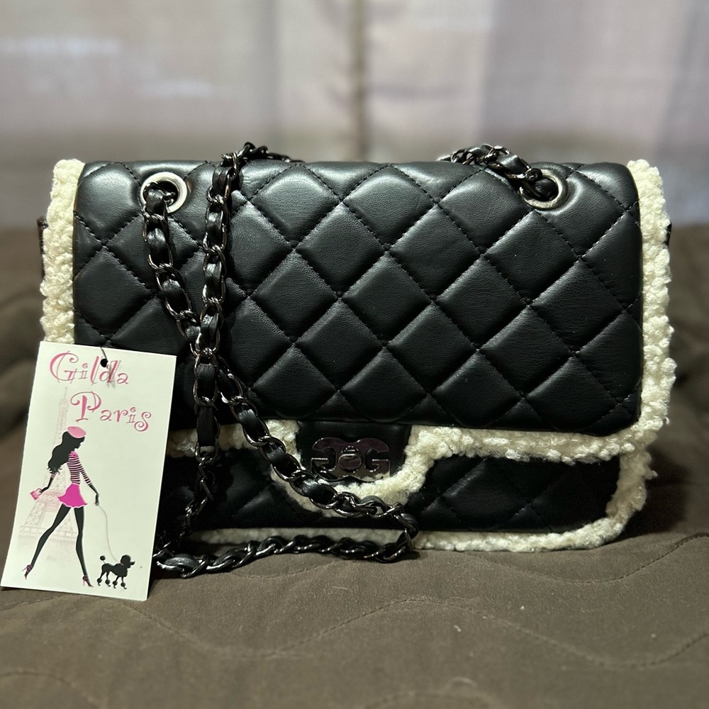 Elegant Black Quilted Shoulder Bag with Chain Strap